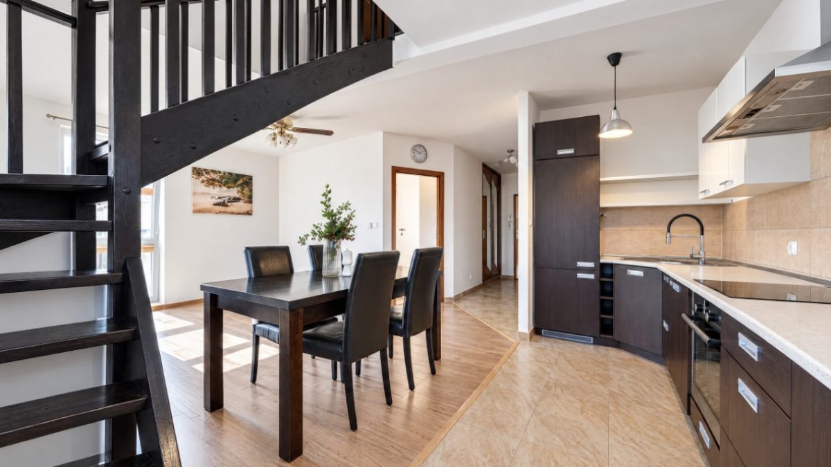 Kuchnia otwarta na jadalnię - mieszkanie 74,05 m² w Siechnicach